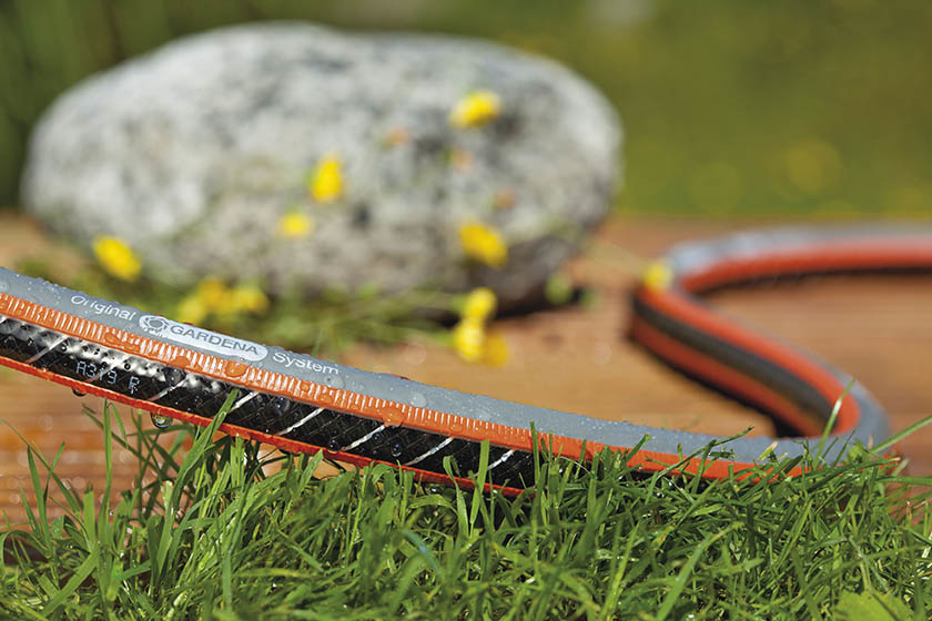 Comf. FLEX Schlauch 9x9 13mm 1/2" 15m oS GARDENA Comf. FLEX Schlauch 9x9 13mm 1/2" 15m oS ohne Systemteile